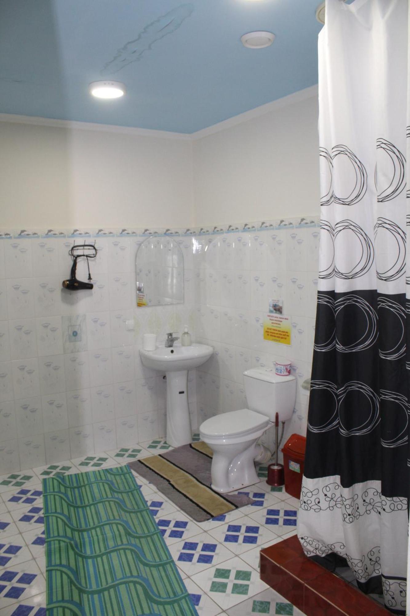Guest House Emily Bokonbayevo Ngoại thất bức ảnh