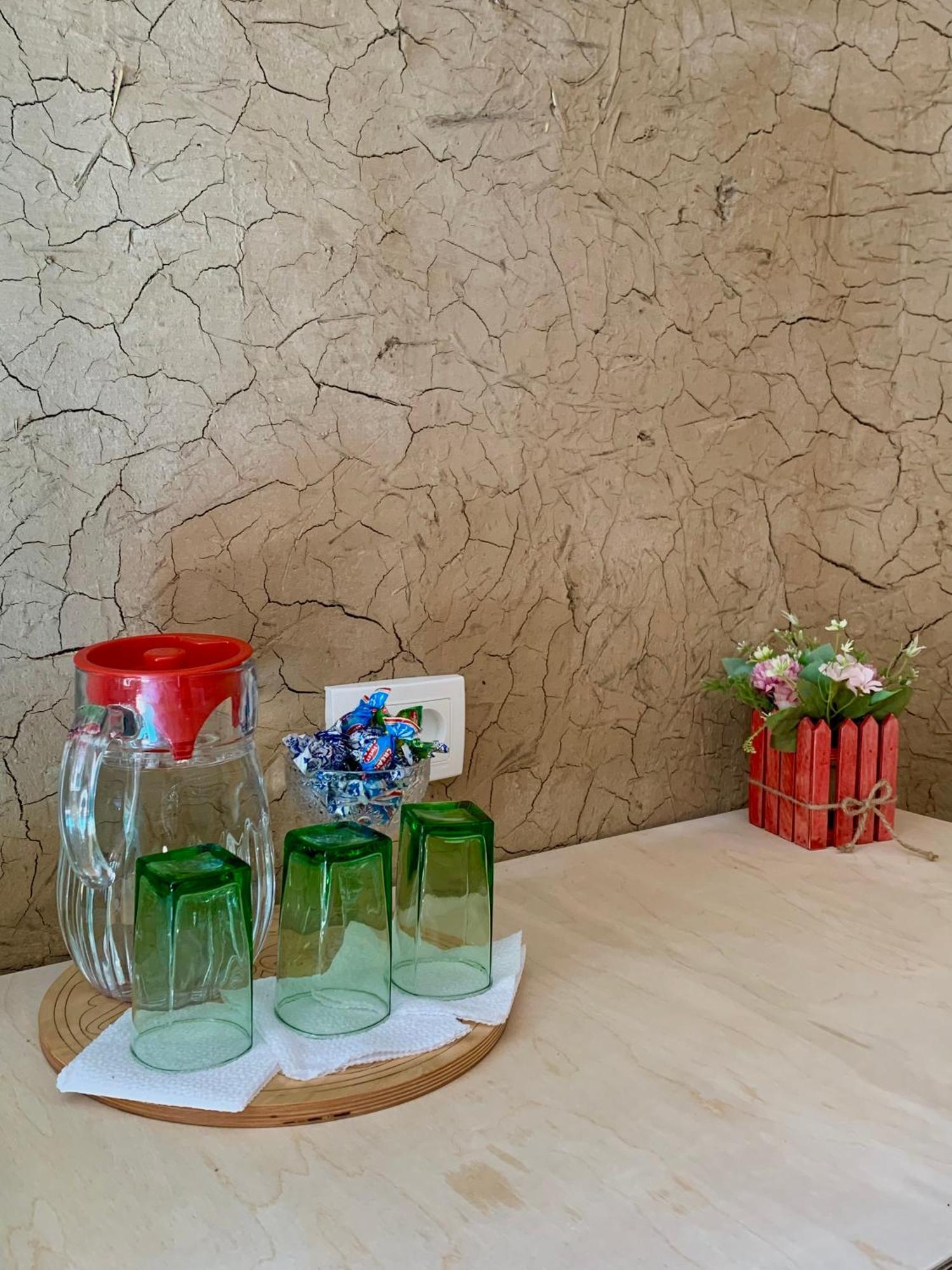 Guest House Emily Bokonbayevo Ngoại thất bức ảnh